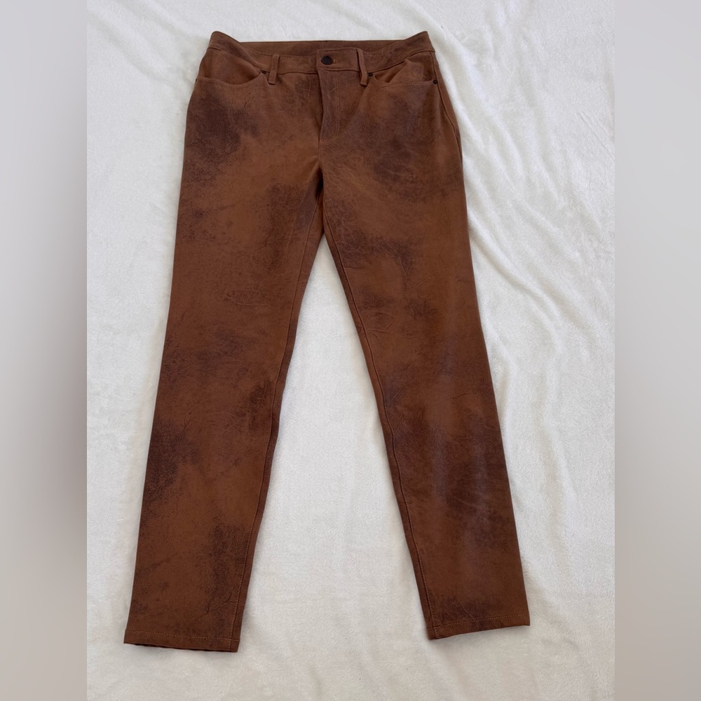 Chico’s Size 6 ( 0.5) Brown/tan faux leather 5 pocket pants.  Like new condition